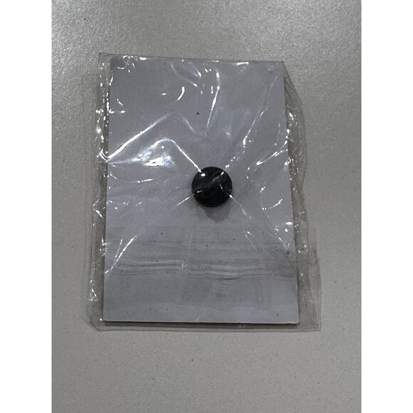 2022 David Ortiz Hall of Fame Pin - Picture 2 of 4